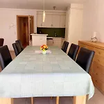 Appartement In With Ocean Views